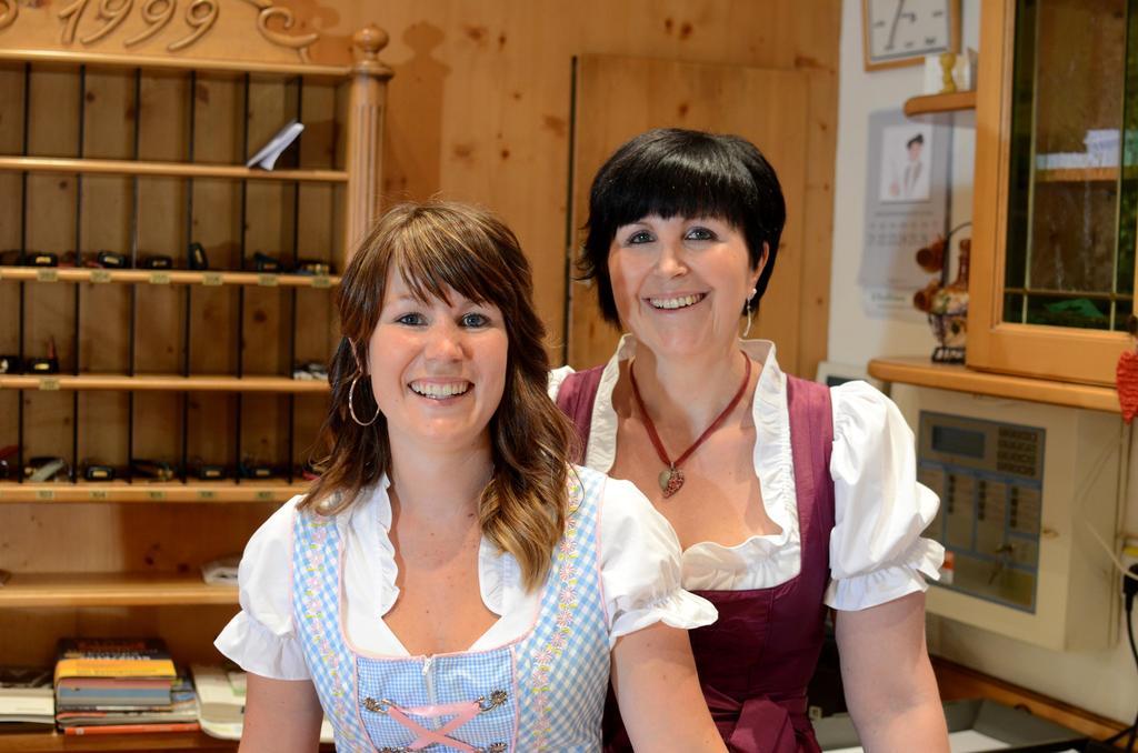 Hotel Schoberhof เฟลด์ทูร์นส์ ภายนอก รูปภาพ