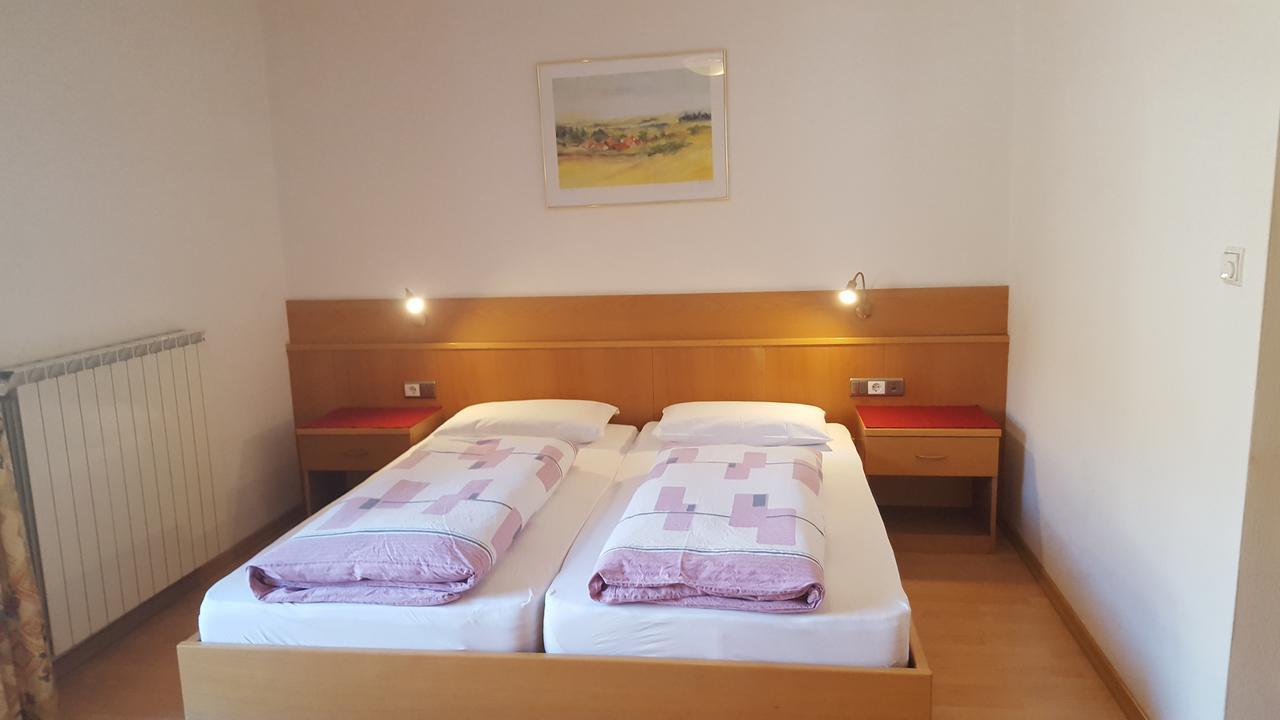 Hotel Schoberhof เฟลด์ทูร์นส์ ภายนอก รูปภาพ